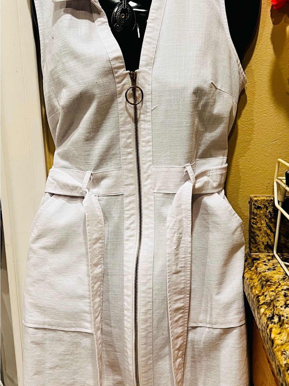 Sharagano White Sleeveless Mini Dress with Front Zip